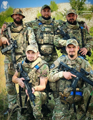 🇺🇦Разом від Києва — до окопів Донбасу! Ярема, Оцик, Тімон, Корд та Гуцул — київські патрульні, які змінили форму, але не пр