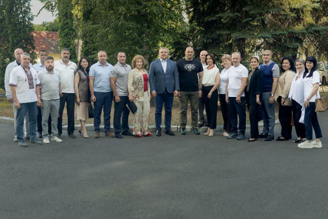 ДніпрОВА повідомляє: З нагоди професійного свята зібрали керівників медичних закладів області. У закладах, які вони очолюють,