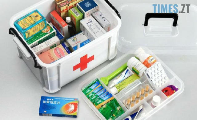 📌Домашня аптечка: мінімум, який рятує Не треба півшафи таблеток. Вистачить 12 простих і дешевих засобів, щоб почуватися спок