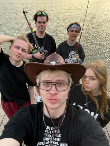 ЛЕТИТ РИБАЛКА twitch.tv/dangerlyoha