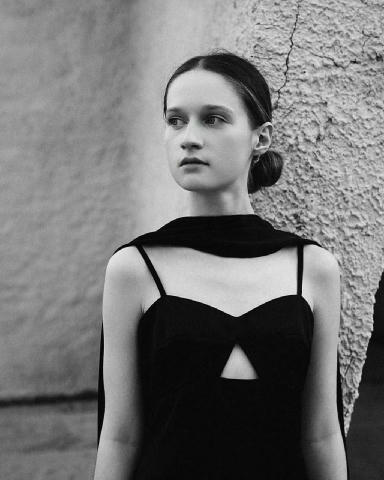 🎂Наша команда вітає з днем народження fashion-редакторку ELLE.UA Анастасію Поляк! Нехай творче натхнення ніколи тебе не зали