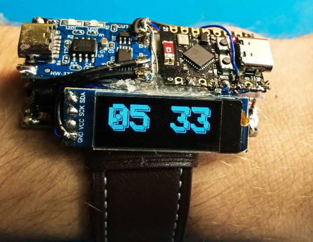 Самодельные ESP32-S2 Mini часы в ТехноСтиле! Привет всем любителям электроники и необычных гаджетов! 👋 Сегодня у меня для ва