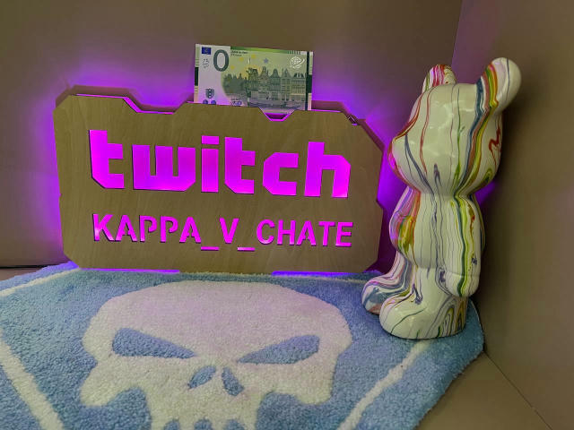 Стрим в прямом эфире🤘 Twitch 📹 💰Разыграем 2000 грн на стриме +🪙+ бонусы по 400грн💳+фрибеты на Grompoker😎 https://twitch