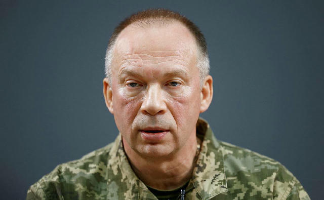 ⚡️Главком ВСУ Сырский: «РФ хочет сформировать 10 новых дивизий до конца года, поэтому у нас нет другого выбора, как продолжат