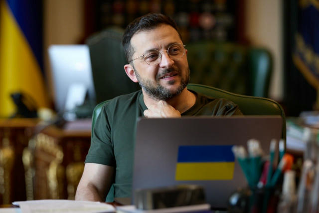 Провів розмову з Премʼєр-міністром Греції Кіріакосом Міцотакісом. Координуємо наші кроки та шукаємо можливості, щоб дати біль