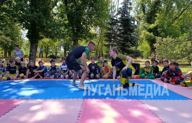 💫В Луганске прошел городской фестиваль спорта, посвященный Дню физкультурника 🌳Мероприятие состоялось под открытым небом – 