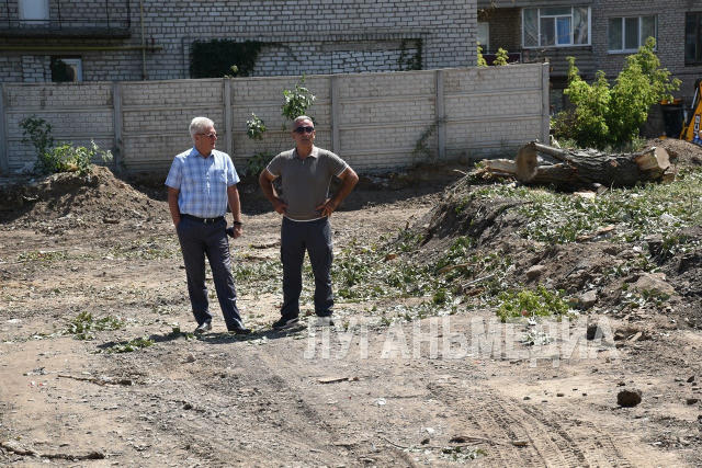 ❕В Краснодоне проводится ремонт дорожного покрытия на улице Артема 🚗Глава Краснодонского муниципального округа Сергей Козенк
