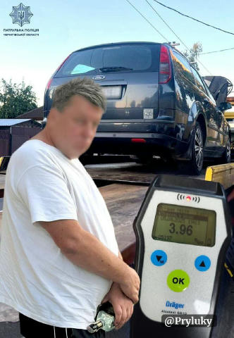 У Чернігові водій у стані коми керував автомобілем Чоловік, який перебував у критичному стані, був зупинений в центрі міста. 