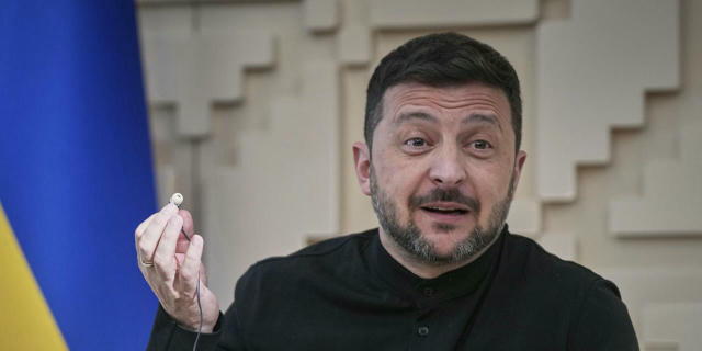 Конец близок Серьёзный политический кризис разразился в Украине после попытки Зеленского подчинить антикоррупционные органы —