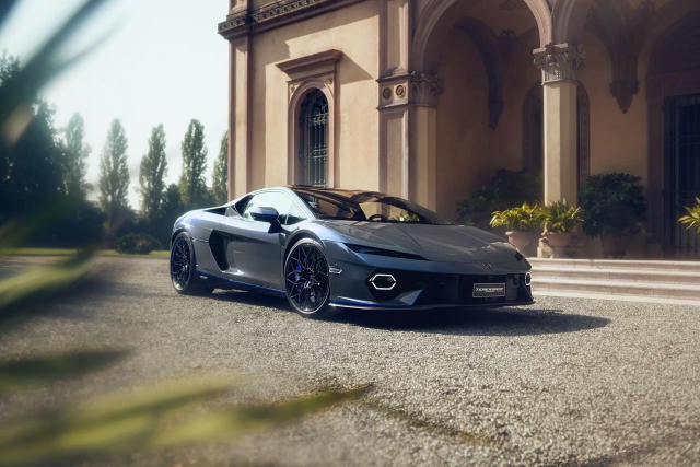 🚗 Lamborghini представила эксклюзивный суперкар Lamborghini выпустила уникальный суперкар Temerario Porto Cervo, вдохновлённ