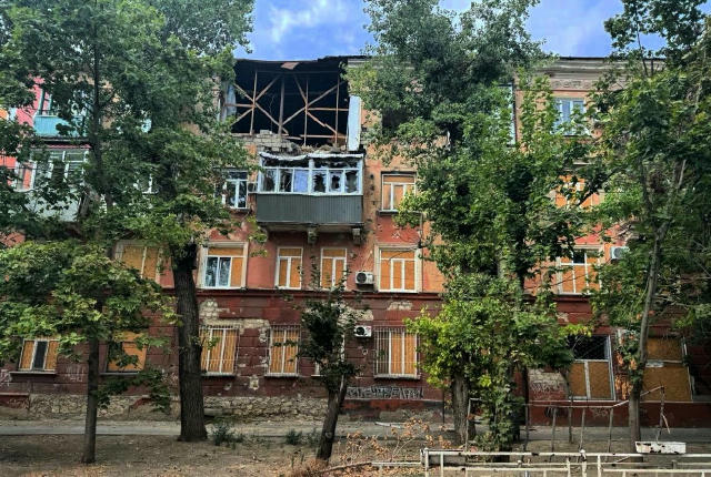 ❗️Полиция опубликовала кары вчерашних утренних обстрелов на территории Днепровского района Херсона🇺🇦 Вчера около 07:00 ⏱️ н