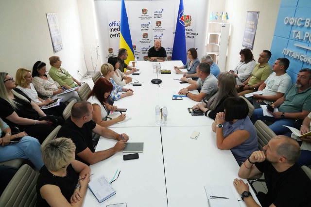 Невмотивованих зберігати немає сенсу, – представив концепцію «внутрішньої адміністративної реформи» Луганської облдержадмініс