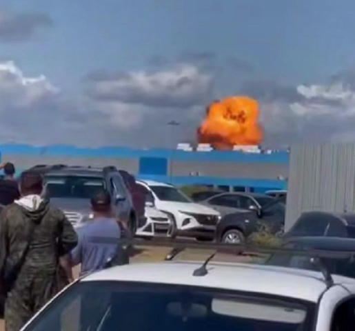 🔥 Вибухи в Казані — прильоти по точках зборки Шахедів. Від державного кордону відстань більше 1000 км.