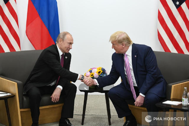 Встреча Путина и Трампа пройдет на Аляске 15 августа. Главное: ▪️Трамп, анонсируя встречу, назвал ее "долгожданной"; ▪️Ушаков