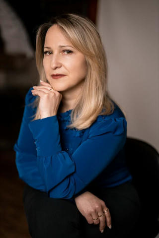 Готуєшся до НМТ? 📚 🤗 Привіт! Мене звати Інна Дерманюк, і я допомагаю учням успішно скласти НМТ та стати студентом омріяного
