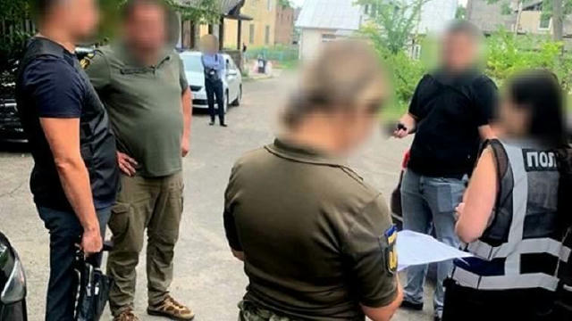 Посадовицю ТЦК на Полтавщині засудили після отримання хабаря У квітні жінку затримали на отримання 1500 доларів. За ці кошти 