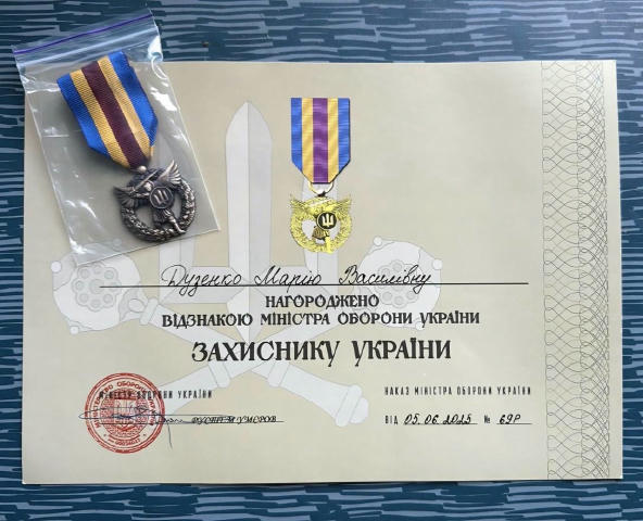🪖 ЧЕРНІВЦІГРАМ ПИШЕ: бойова медикиня з Чернівців отримала медаль «Захиснику України» Міністр оборони нагородив медаллю «Захи