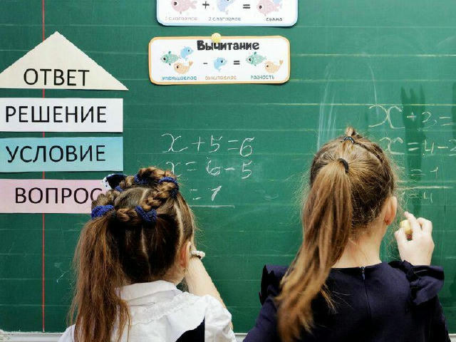 В новом учебном году школы Севастополя примут 51 тысячу детей, детские сады – в районе 21 тысячи. Систему среднего профессион