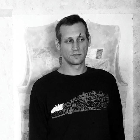 На Запорізькому напрямку загинув київський художник, військовий Давид Чичкан Захисникові було 39 років. Він отримав важкі пор
