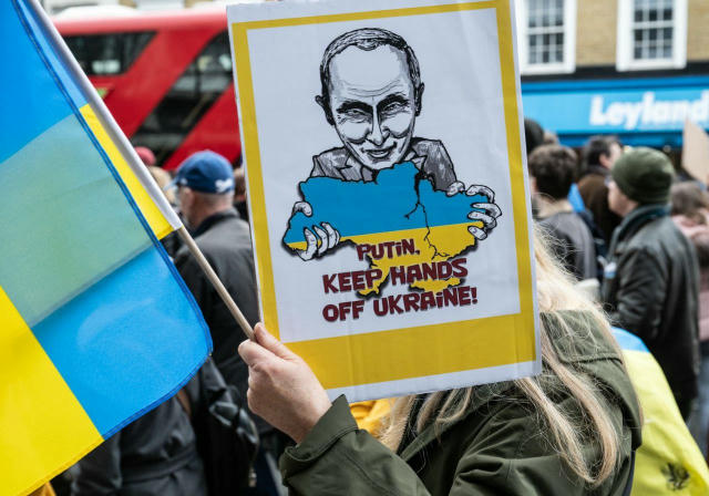 🇺🇸🇷🇺 Перемовини Трампа і Путіна: червоні лінії і наші страхи 🙄 Останніми днями велика частина нашої FB-спільноти перекла