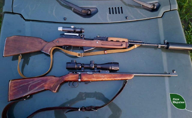 😡У Черкаському надлісництві впіймали чоловіка, який збирався на незаконне полювання Під час патрулювання мисливських угідь п