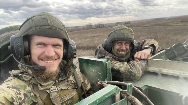 Комбат 47 бригади “Маґура” Олександр Ширшин оголосив про свій вихід з посади, критикуючи командування за невиправдані втрати.