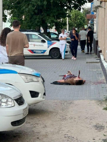Российский вояка пришел с "СВО" и убил федерального судью — отрезал ему член, засунул погибшему в рот, воткнул нож в глаз и е