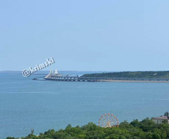 ❗️Реальная ситуация по Крымскому мосту. Около 5 утра произошла неудачная попытка диверсии под мостом. Враг атаковал защитную 
