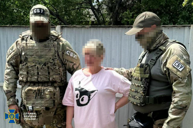 СБУ затримала ворожих інформаторок, які наводили удари рашистів по Донеччині Служба безпеки затримала на Донеччині ще двох ін