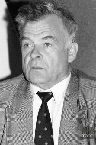 Скончался Яков Безель, создатель ПВО Москвы и С-300, в возрасте 87 лет. По данным СМИ, он 10 лет боролся с раком. Вчера скору