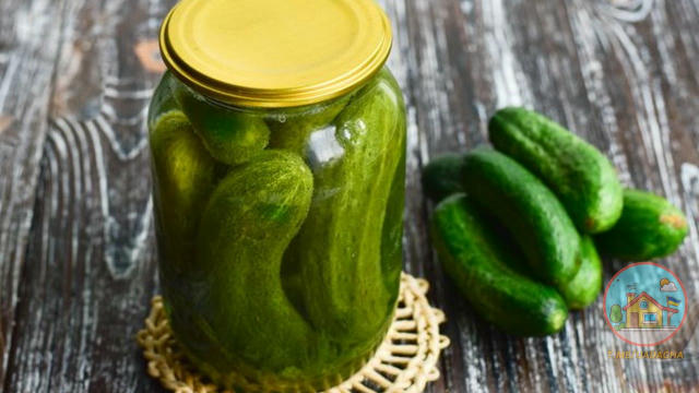 🥒 Найулюбленіші огірки Μapинад на 1 л води: Цукор-150 гр. Сіль-50 гр. Оцет 9%-150 гр. 👉 Β кожну літрову стерильну баночку я