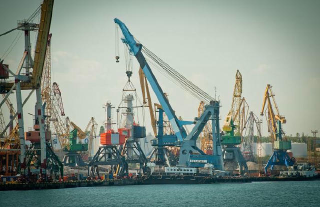 🚢 АМПУ вложит 52,6 млн грн в ремонт причалов в порту Черноморска. До конца 2026 года АМПУ в Черноморске планирует капитально