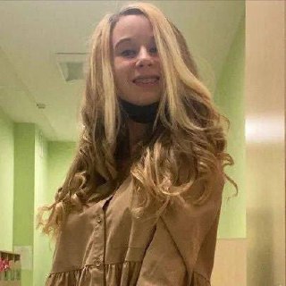 На Украине, в Черкасах молодая учительница делала минет своему 18-летнему студенту и записывала это всё на видео, а после зан
