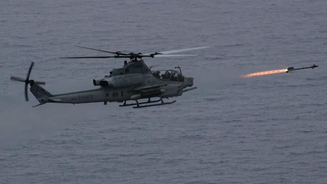 🚁 Bell AH-1Z Viper: Еволюція та перевага ударних гелікоптерів 🫡 Бойові гелікоптери постійно розвиваються, стаючи швидшими т