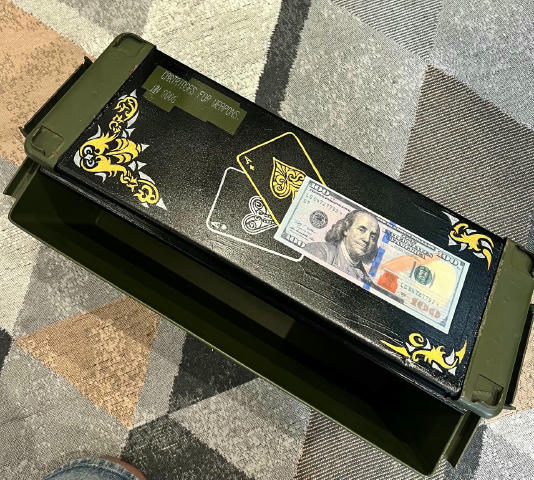 Панство, нагадаю вам за збір ось тут, а також наступний пост. Зібрано вже майже 40к, ще трішки)