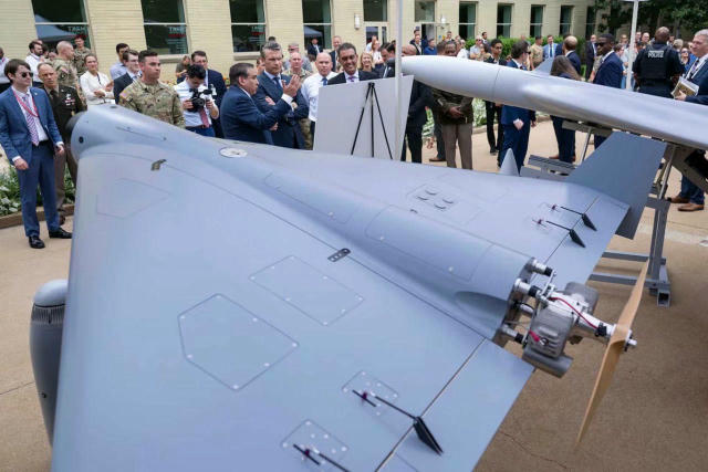 США представили аналог Shahed-136 — дрон LUCAS. Как сообщает Defence Blog, новый американский БПЛА позиционируется как функци