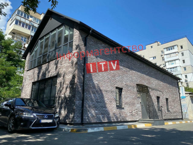 🗣Як комунальне майно стало власністю куми мера Ірпеня Маркушина Майже у самісінькому центрі Ірпеня, за приміщенням ліцею інн