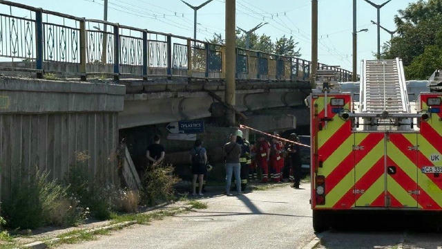 У Черкасах під час перевірки документів ТЦК, чоловік висмикнув чеку та погрожував підірвати дві гранати. Зі слів очевидців, у