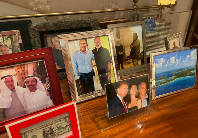 🇮🇱🇺🇸📸 — Leaked pictures found in Epstein's house revealed that he met with Saudi Arabia's crown prince MBS, Pope Francis