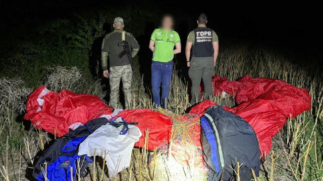 На параплані до Молдови: вінницькі прикордонники затримали 48-річного чоловіка на етапі підготовки, який хотів перелетіти кор