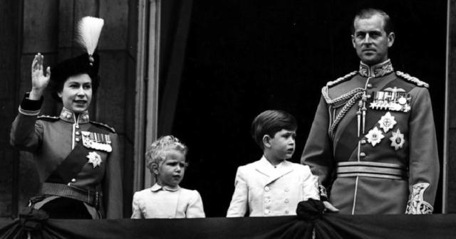 Єлизавета II правила найдовше з усіх британських монархів — 70 років. А який майже королівський рекорд встановив її син — нин